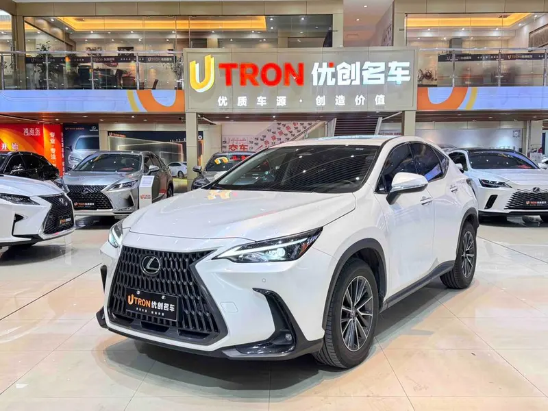 Lexus NX, 2023
