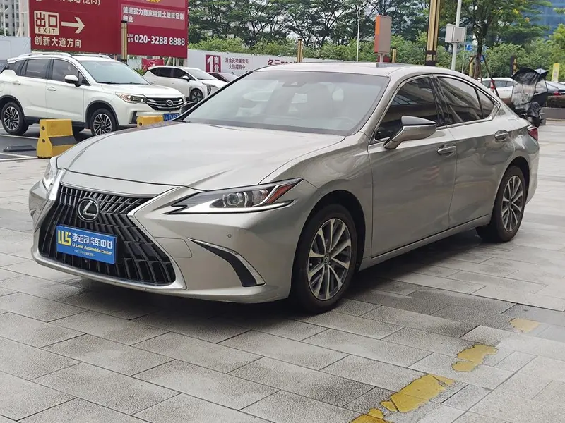 Lexus ES, 2021