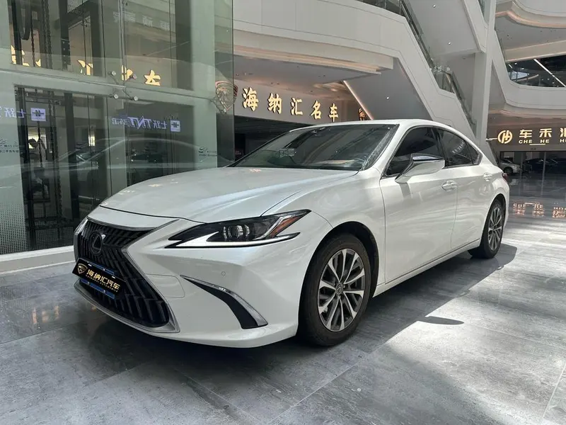 Lexus ES, 2024