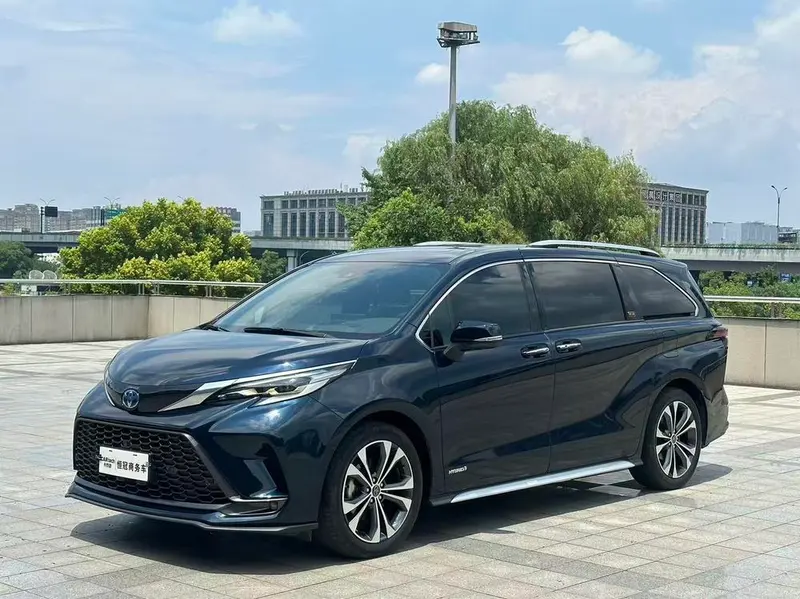 Toyota Granvia, 2023