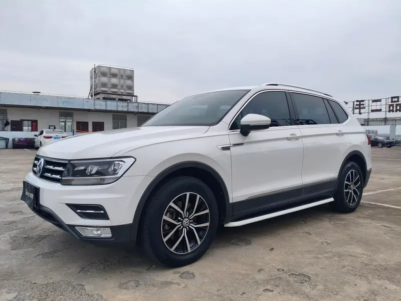 Volkswagen Tiguan L, 2017