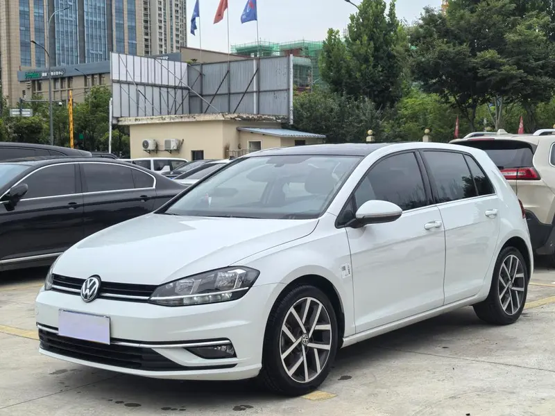 Volkswagen Golf, 2020