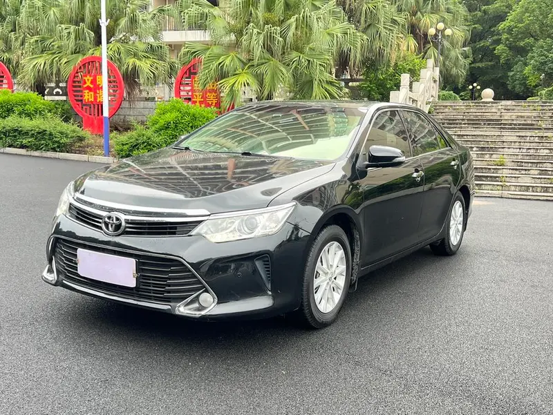 Toyota Camry, 2016