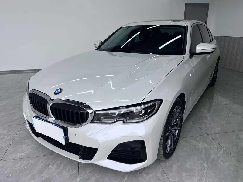 BMW 3-Series, 2022