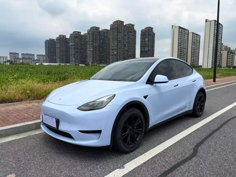 Tesla Model Y, 2022