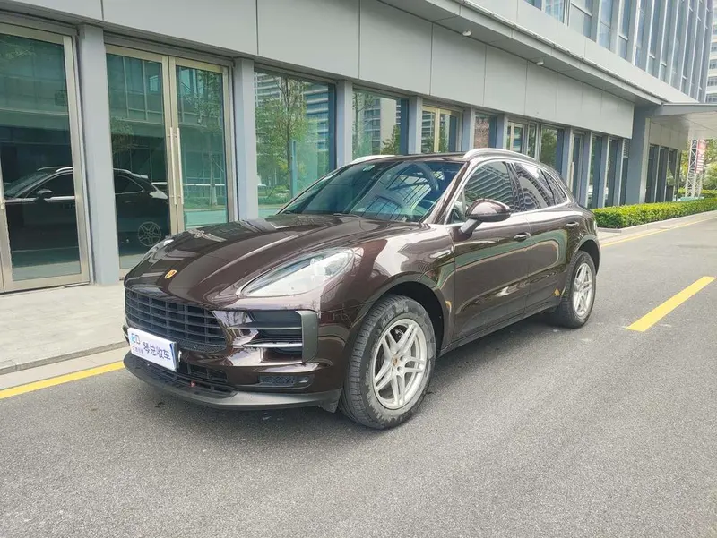 Porsche Macan, 2021