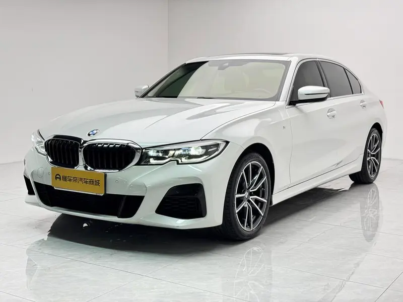 BMW 3-Series, 2022