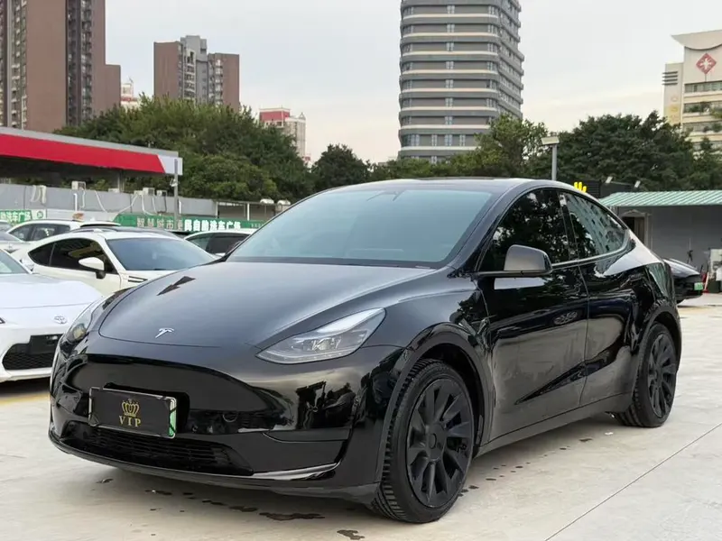 Tesla Model Y, 2022