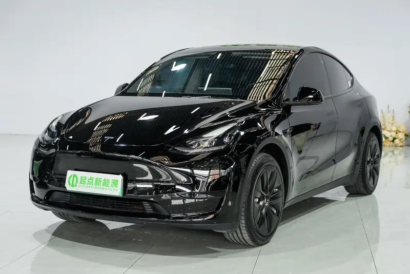 Tesla Model Y, 2022