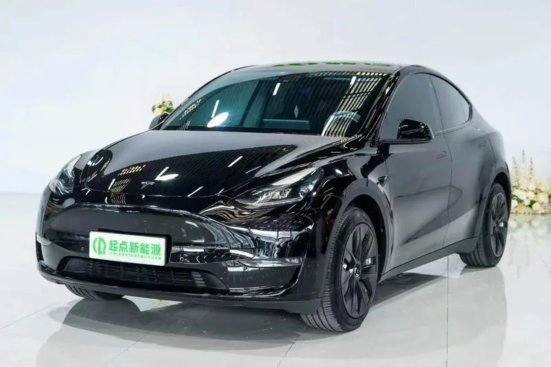 Tesla Model Y, 2022