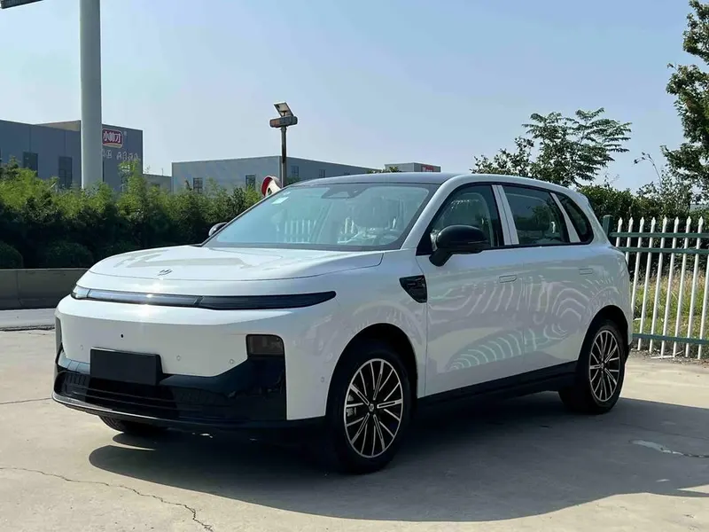 Leapmotor B10, 2025