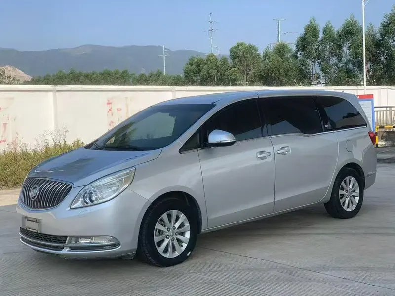 Buick GL8, 2015