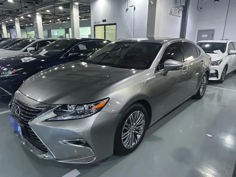 Lexus ES, 2017