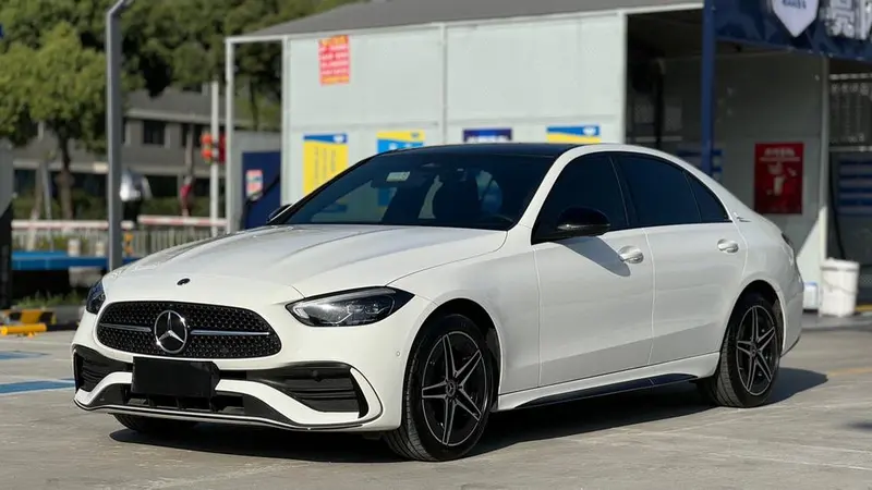 Mercedes-Benz C-Class, 2024