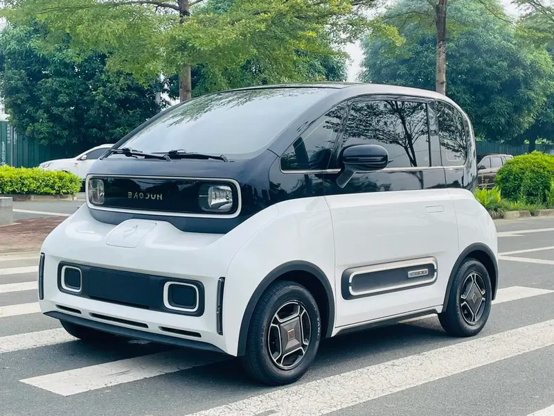 Baojun E300, 2020