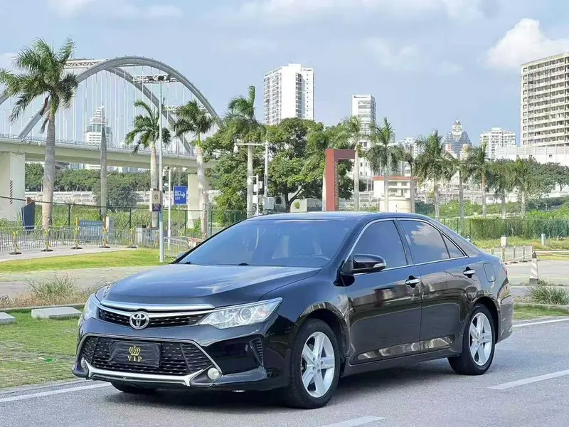 Toyota Camry, 2016
