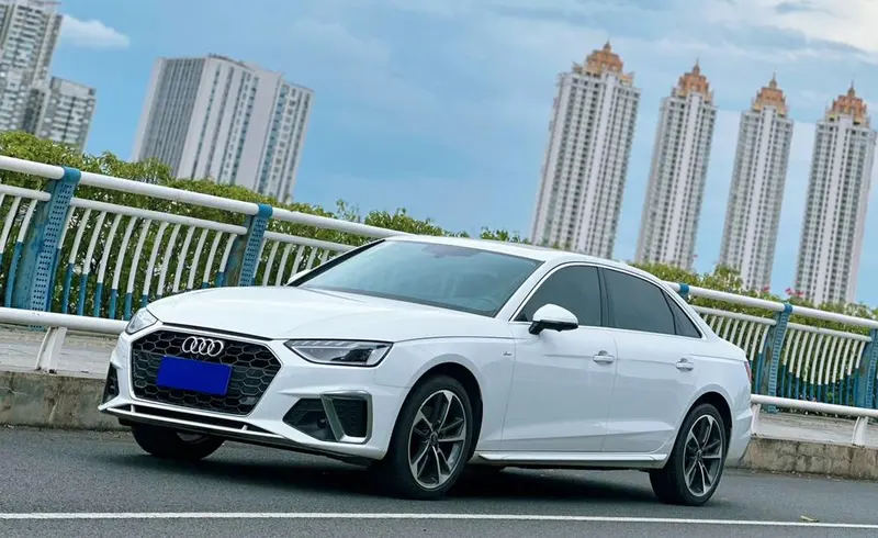 Audi A4L, 2022
