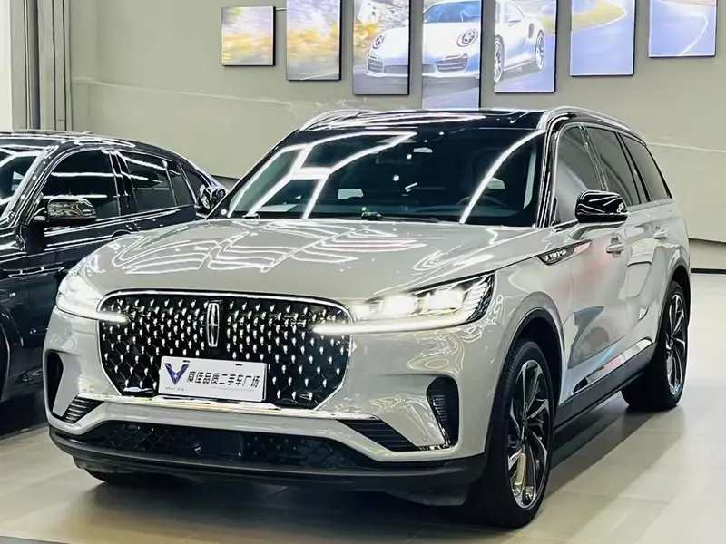 Lincoln Aviator, 2024