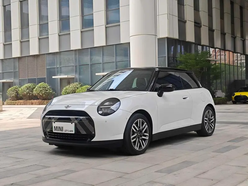 MINI Cooper Electric, 2024