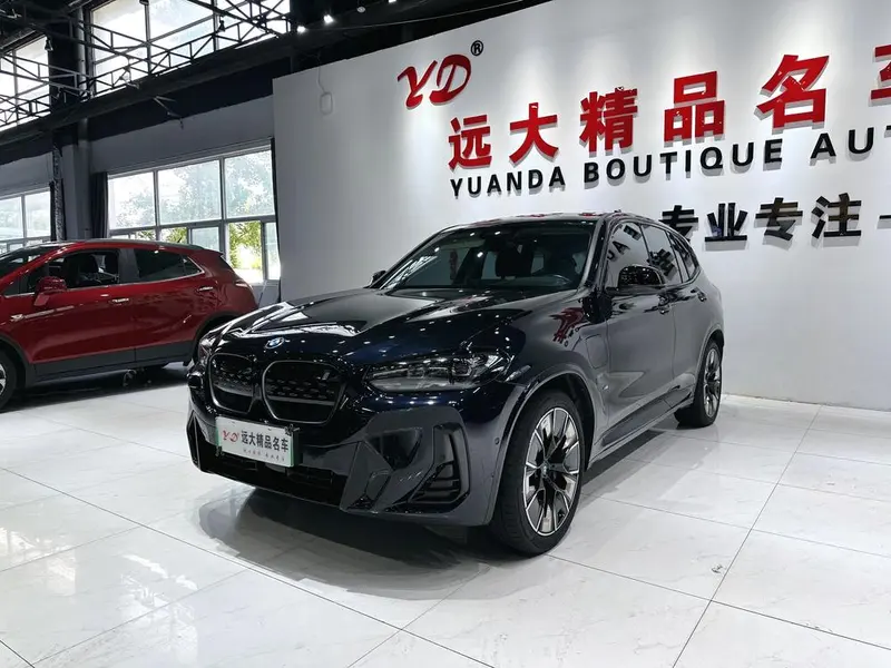 BMW iX3, 2023