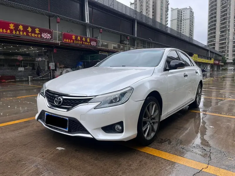 Toyota Reiz, 2013