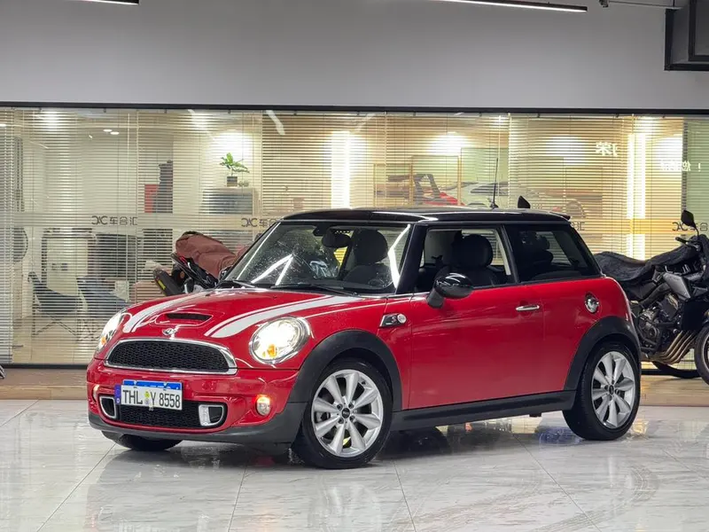 MINI MINI, 2012