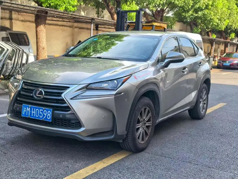 Lexus NX, 2015