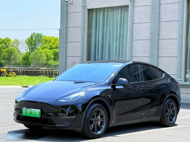 Tesla Model Y, 2023