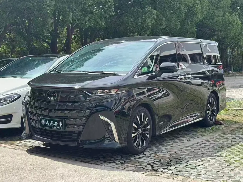Toyota Alphard, 2023