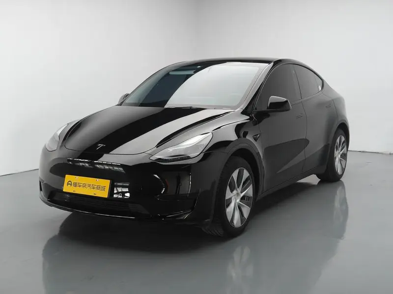 Tesla Model Y, 2022