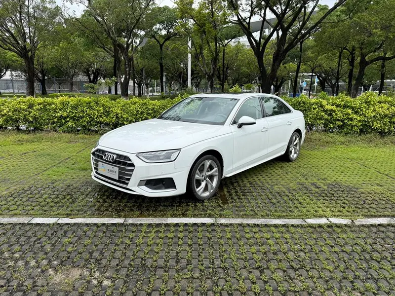 Audi A4L, 2020