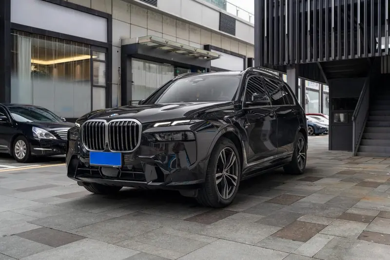 BMW X7, 2023