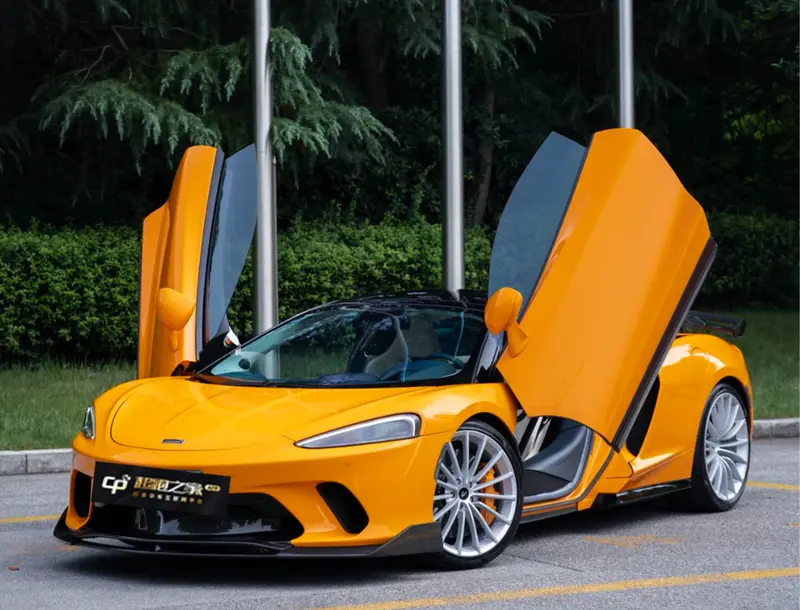 McLaren GT, 2023