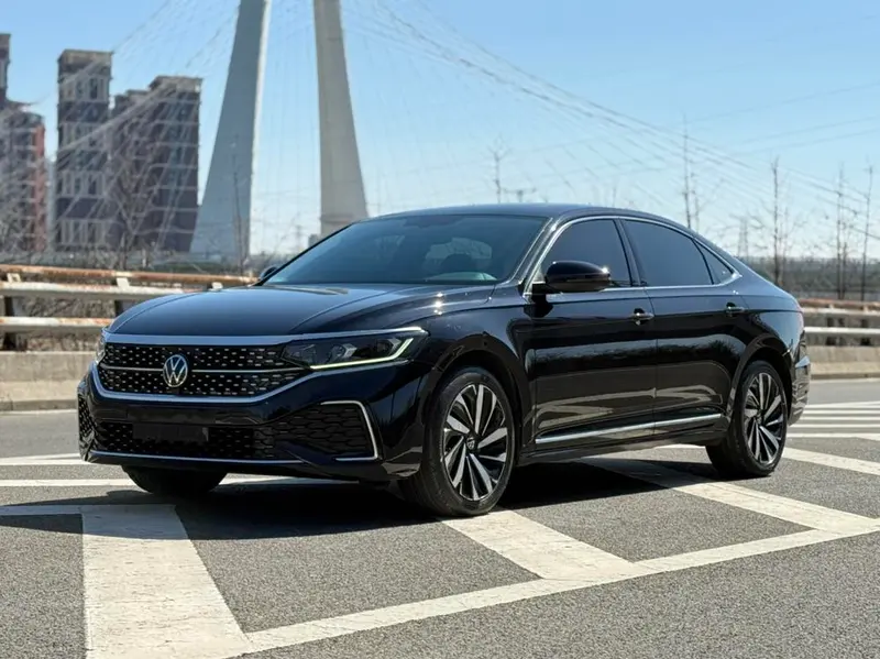 Volkswagen Passat, 2023