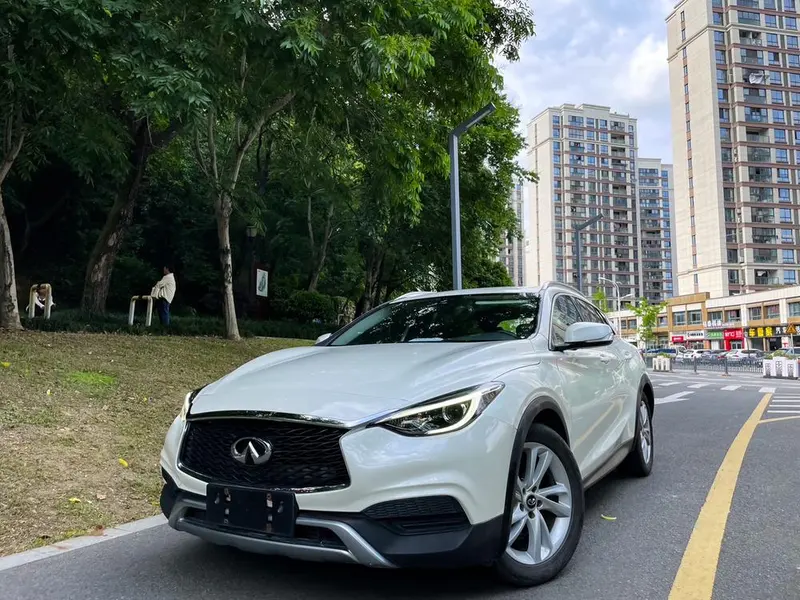 Infiniti QX30, 2017