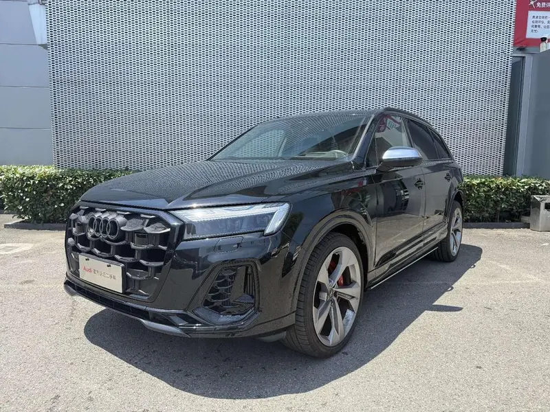 Audi SQ7, 2024