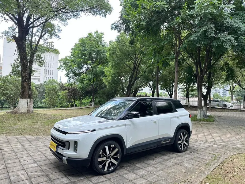 Geely ICON, 2023