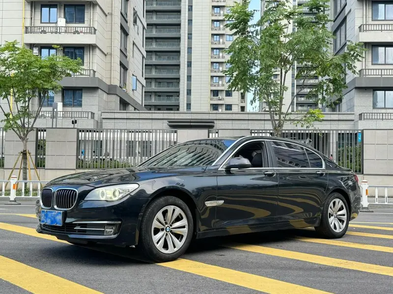 BMW 7-Series, 2013
