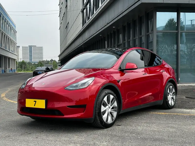 Tesla Model Y, 2022