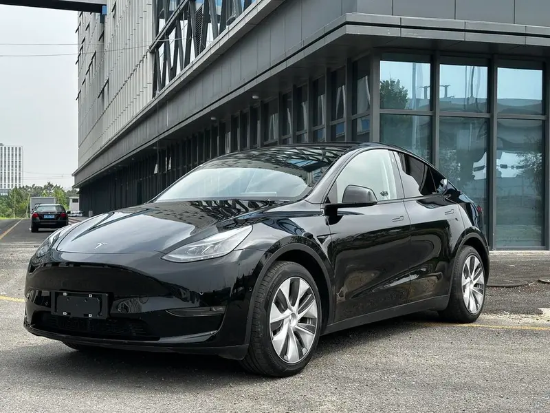 Tesla Model Y, 2022