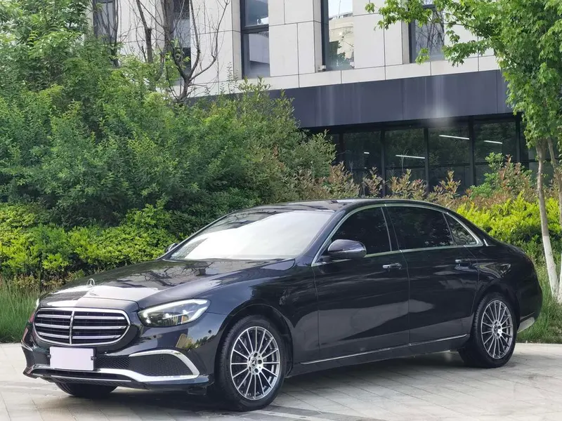Mercedes-Benz E-Class, 2023
