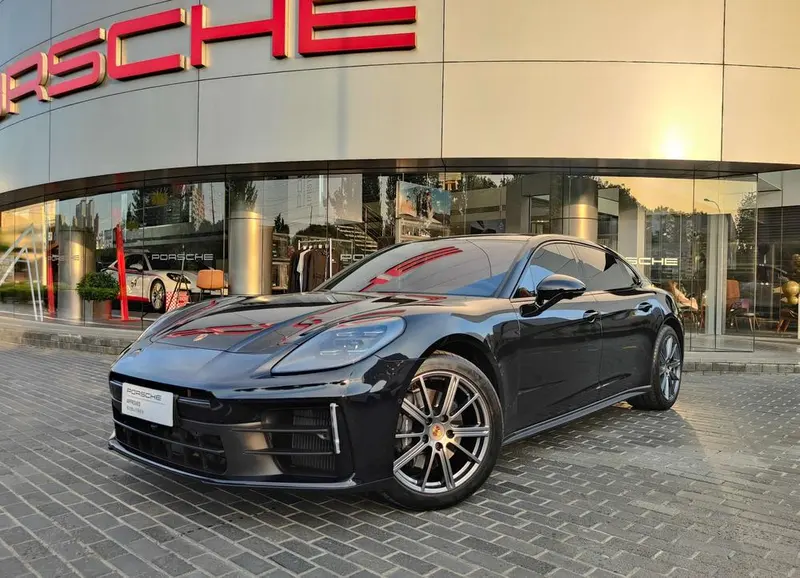 Porsche Panamera, 2024