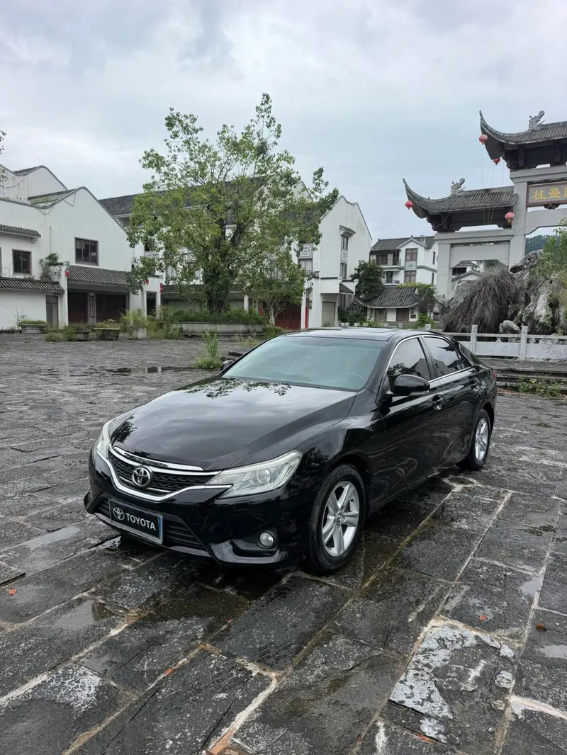 Toyota Reiz, 2013