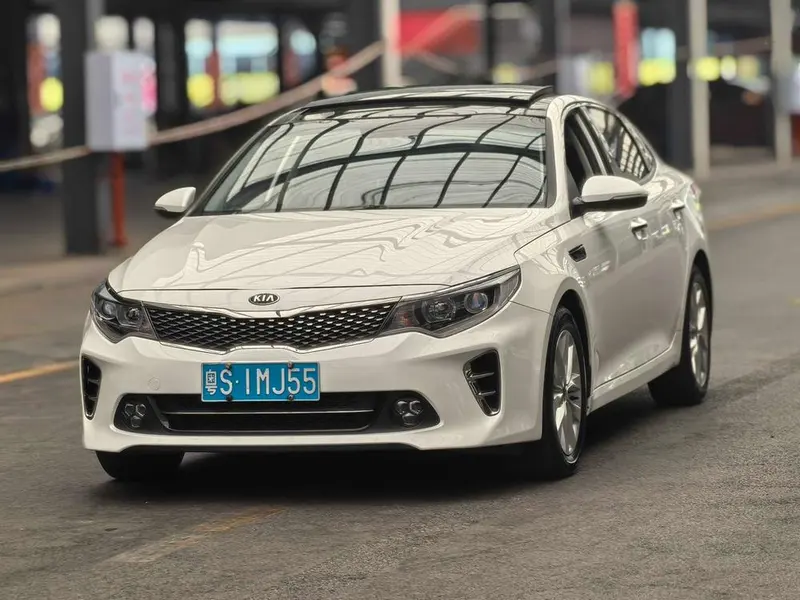 Kia K5, 2016