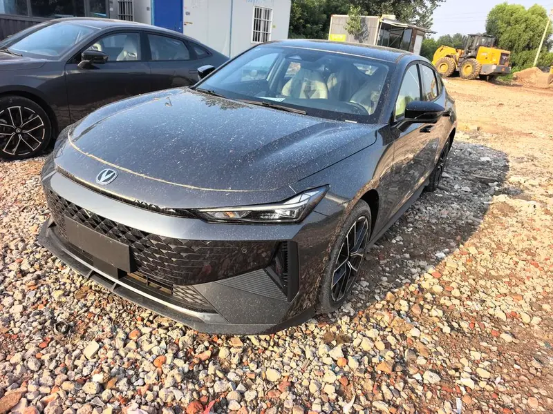 Changan UNI-V iDD, 2024