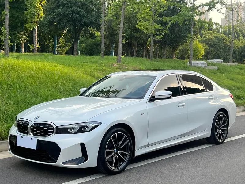 BMW 3-Series, 2023