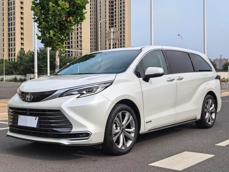 Toyota Sienna, 2024