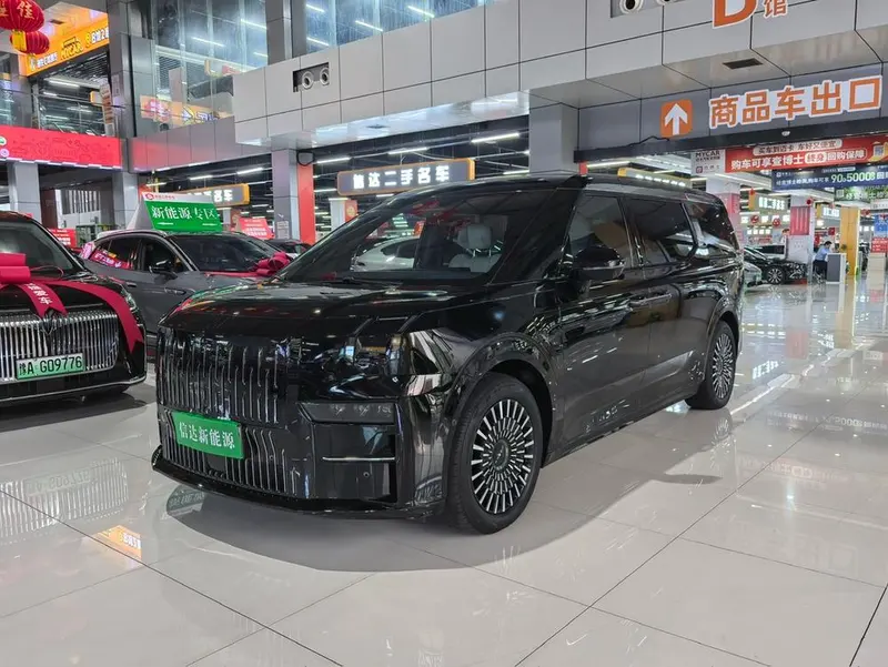 Zeekr 009, 2023