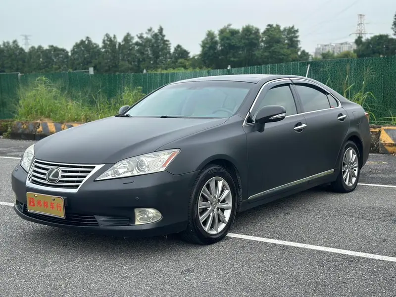 Lexus ES, 2010