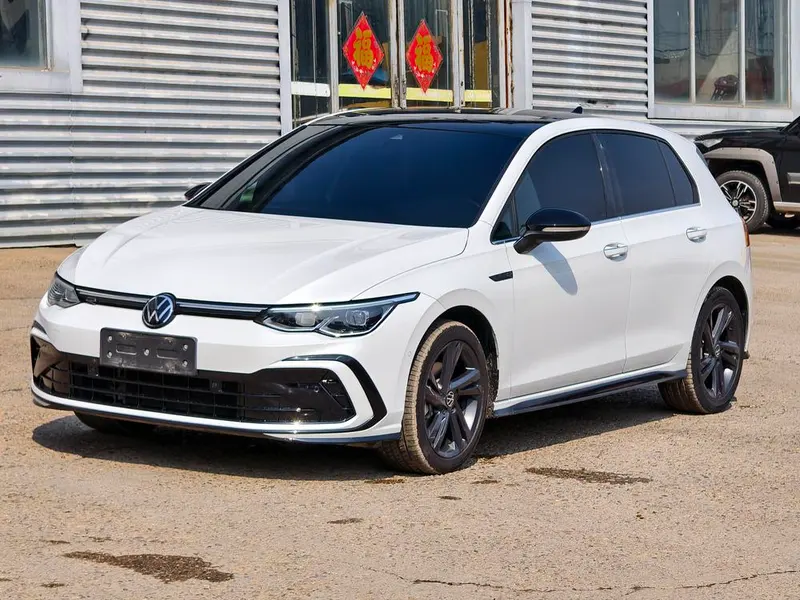 Volkswagen Golf, 2023